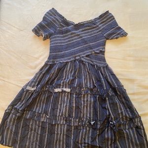 Tight/ flowy off the shoulders top dress